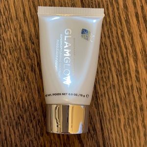 GlamGlow supermud clarifying mask (4 avail )